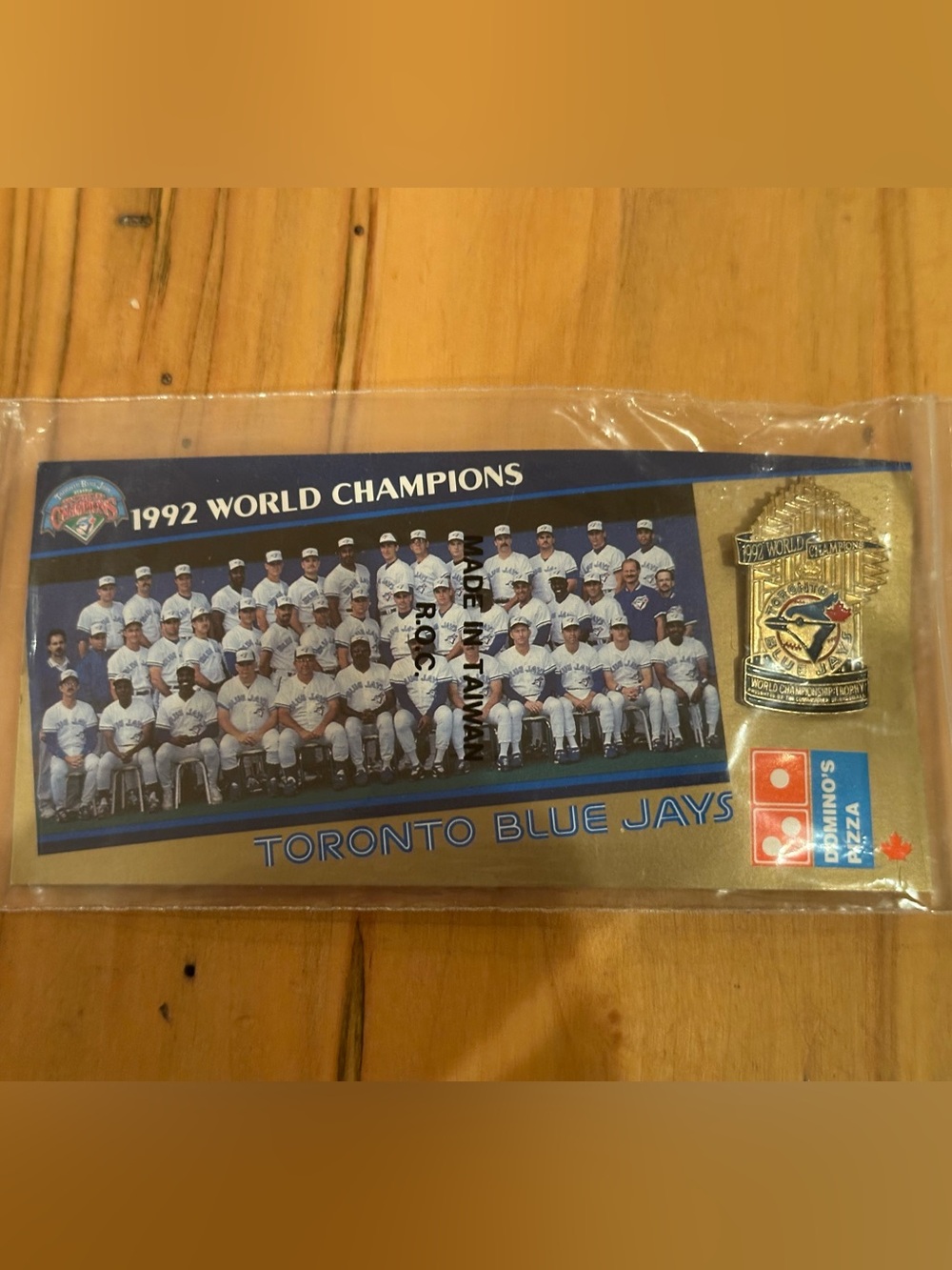 1992 World Champions Toronto Blue Jays Team Photo Card and Pin